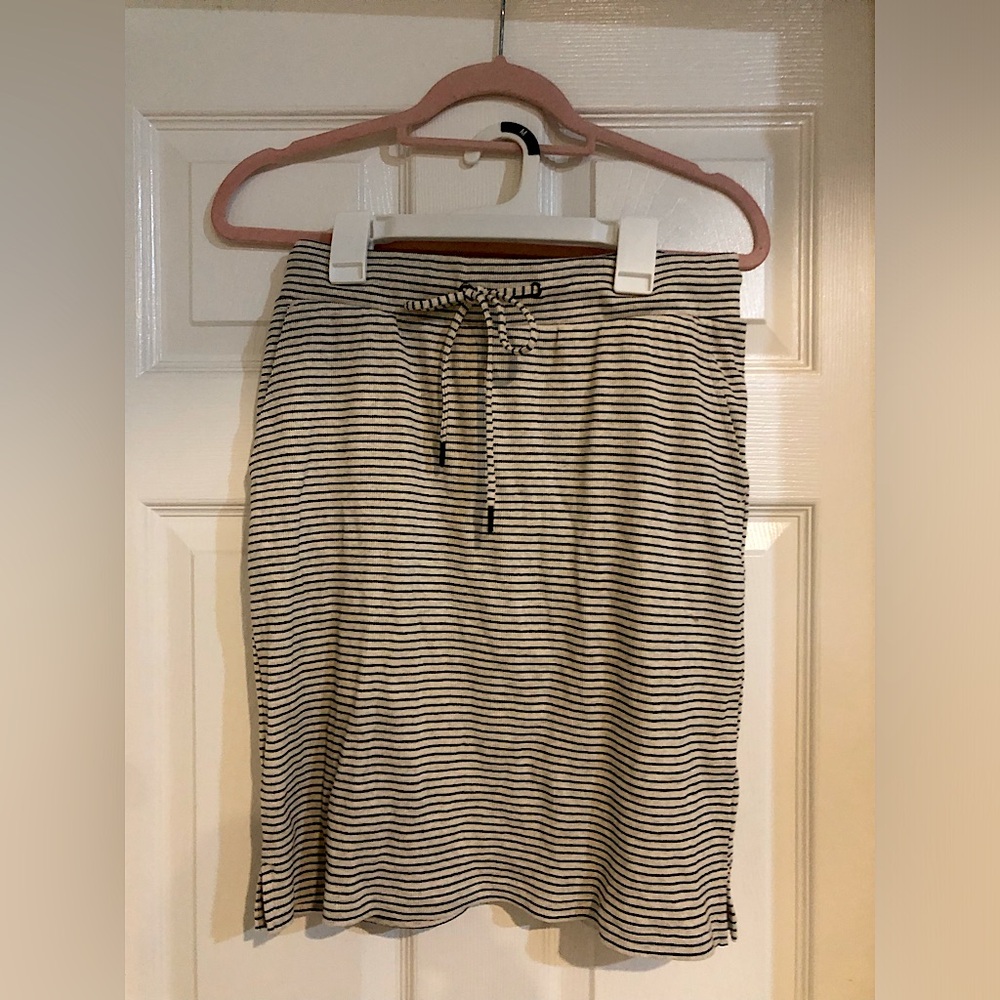 Knee length skirt, tjmaxx, size small